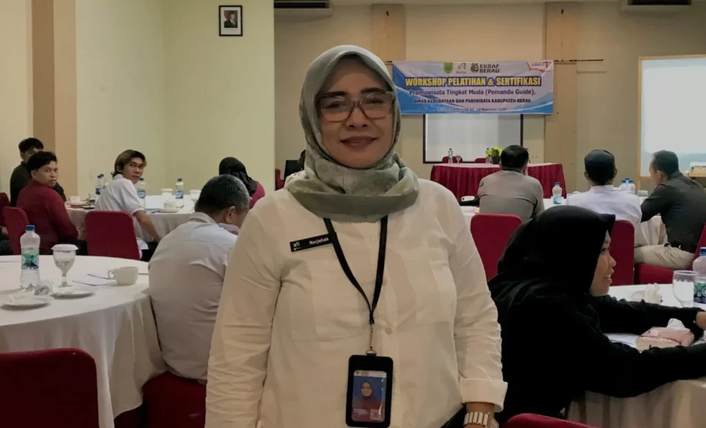 Kepala Bidang Bina Usaha Jasa Pariwisata dan Ekonomi Kreatif Disbudpar Berau, Nurjatiah.