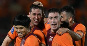 Selebrasi skuad Borneo FC usai mencetak gol ke gawang musuhnya. (Borneo FC)