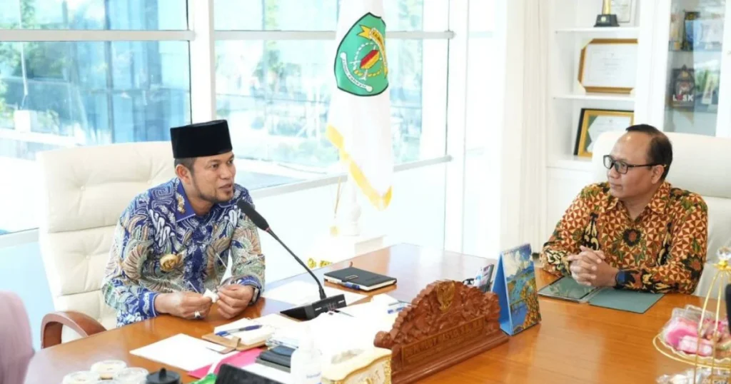 Pertemuan Gubernur Kaltim Rudy Mas'ud dengan Kepala Satuan Tugas (Satgas) IV.1 Komisi Pemberantasan Korupsi (KPK) RI, Andy Purwana. (Pemprov Kaltim)