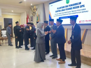 Mutasi kepala dinas berau