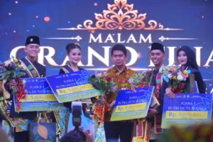 Para pemenang Duta Wisata dan Duta Budaya Kabupaten Berau 2026.