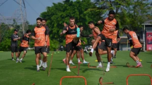 Latihan skuad Persija jelang laga vs Persijap besok. (Ileague.id)