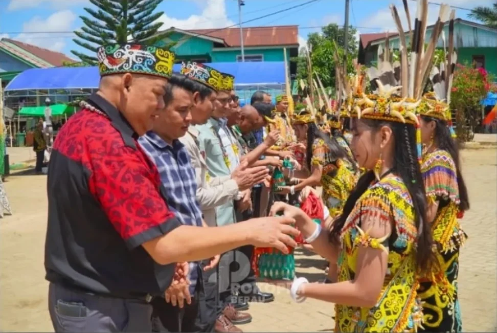 Festival Budaya Lesung Osap di Kampung Bena Baru.