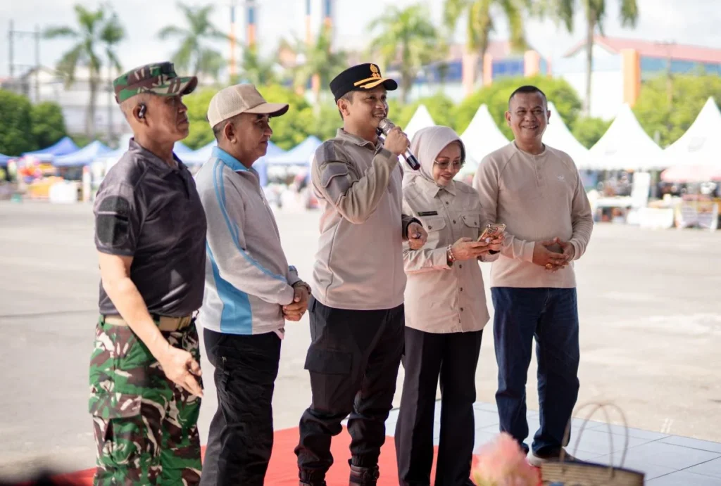 Kapolres Berau, AKBP Ridho Tri Putranto, saat peringatan Hari Buruh Internasional di Lapangan Pemuda, Tanjung Redeb, Jumat (1/5/2026).