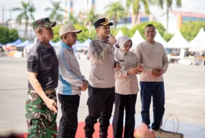 Kapolres Berau, AKBP Ridho Tri Putranto, saat peringatan Hari Buruh Internasional di Lapangan Pemuda, Tanjung Redeb, Jumat (1/5/2026).