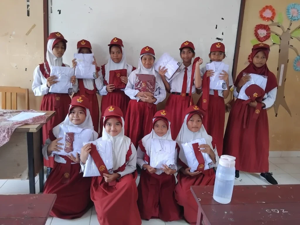 Seragam gratis berau