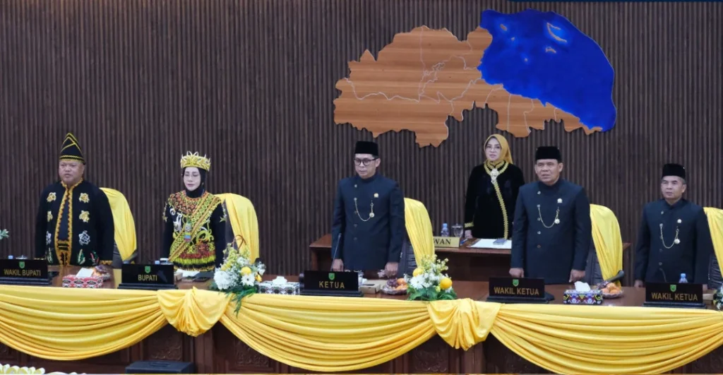 Sidang Paripurna Istimewa DPRD Berau dalam rangka memperingati Hari Jadi ke-73 Kabupaten Berau dan HUT ke-216 Kota Tanjung Redeb di Ruang Rapat Paripurna DPRD Berau, Senin (14/9/2026). (Prokopim)