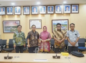Bupati Berau, Sri Juniarsih Mas, saat menemui Direktur Air Minum Ditjen Cipta Karya Kementerian PU,Sugeng Paryanto, di Jakarta, Jumat (30/10/2026).