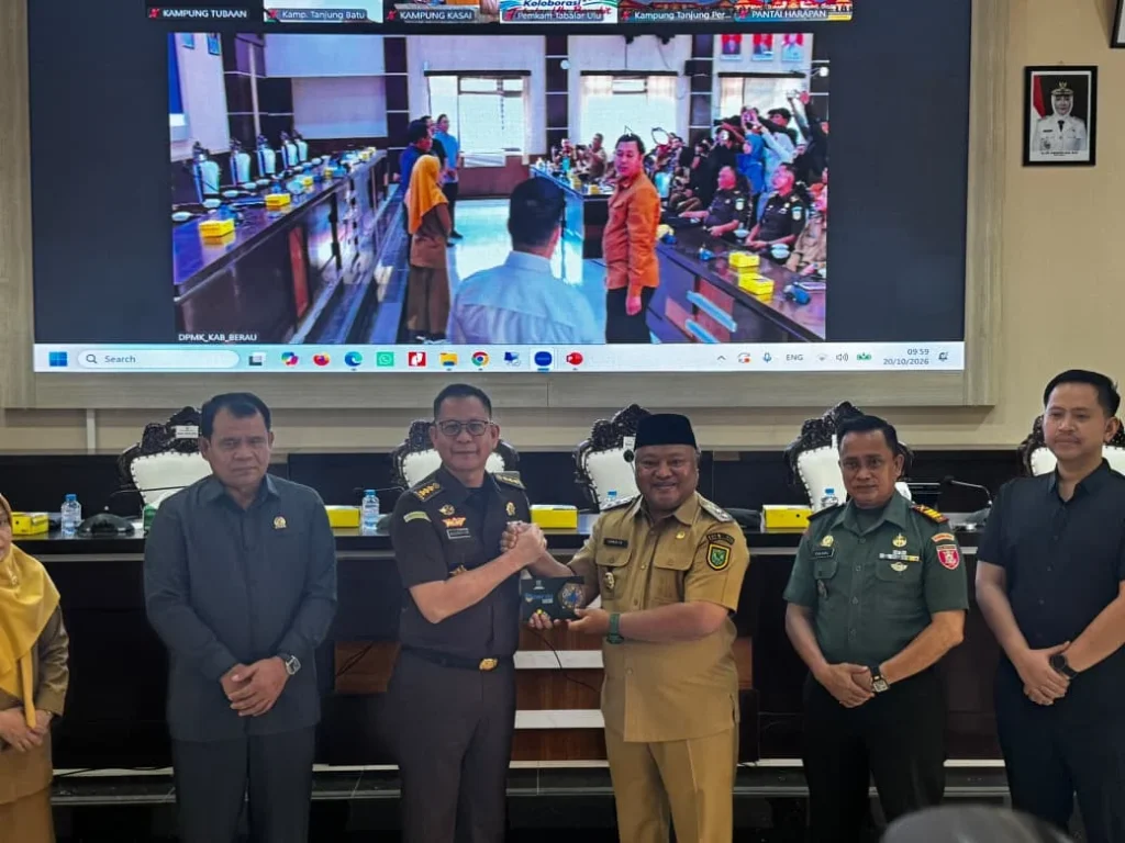 Wakil Bupati Berau, Gamalis, saat menghadiri kegiatan Penyuluhan Hukum di Ruang Rapat Sangalaki, Selasa (20/10/2026).